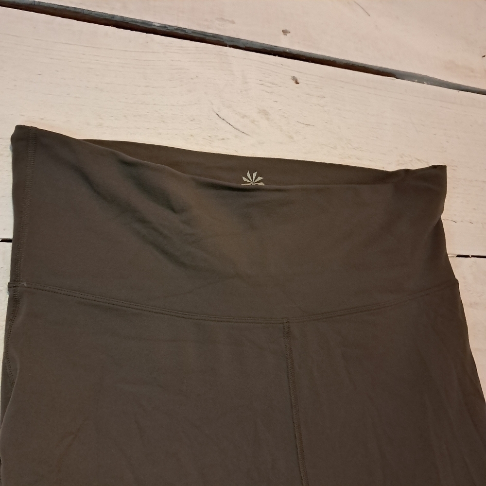 Athleta Straight Leg Flare Pants  Womens Small Green Medium MT Leggings - Picture 4 of 7
